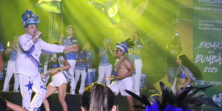 Último Bar do Boi Caprichoso da temporada reúne multidão, homenageia Arlindo Júnior e ex-itens históricos